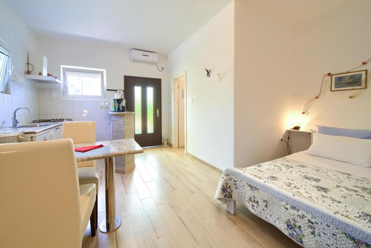 Apartment Nena *